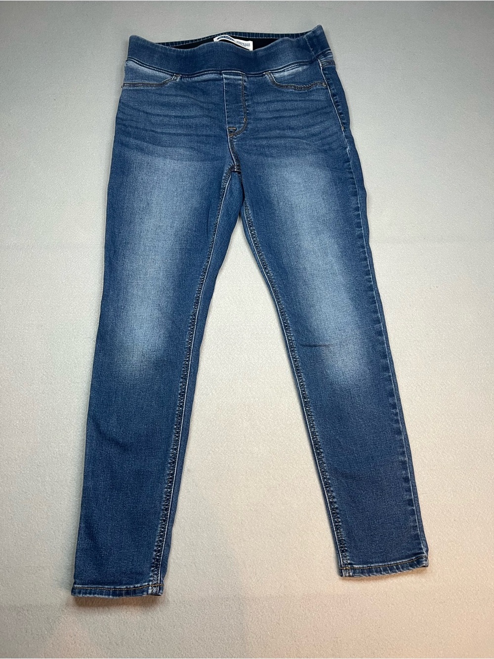 Old Navy rockstar super skinny jegging mid rise pants size 8 short